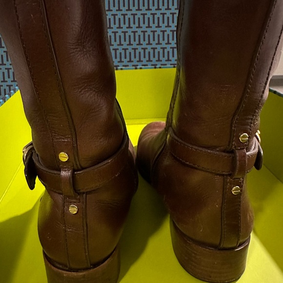 Tory Burch Marlene Riding Boot Finni Vegan Leather w/Gold Metal Details Size 7.5 - Picture 12 of 16